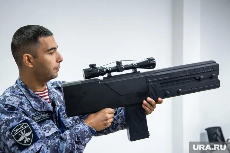 Челябинские инженеры добавили возможности своему антидроновому ружью