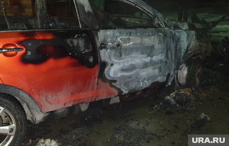 Машина сгорела в ночь с 25 на 26 ноября