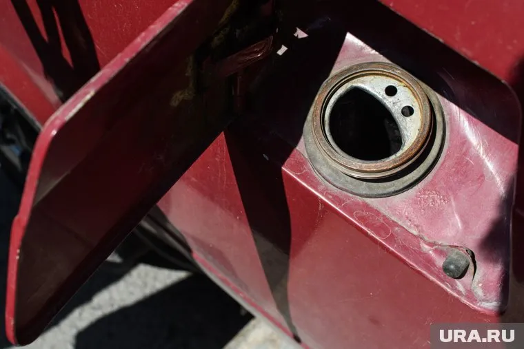 От воришек чаще страдают владельцы машин, баки которых не запираются