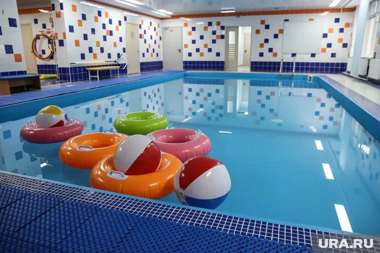 В аквапарке верующего не пустили с крестиком на аттракцион