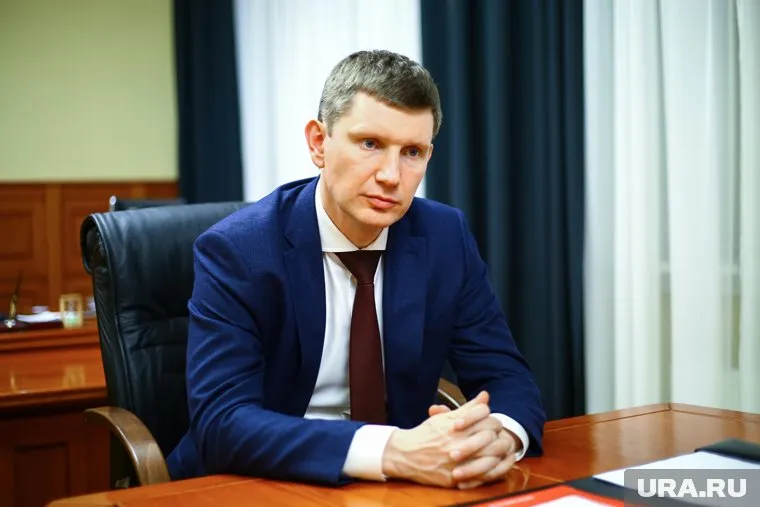 Застройщики рассказали Максиму Решетникову, что власти заставляют их возводить соцобъекты