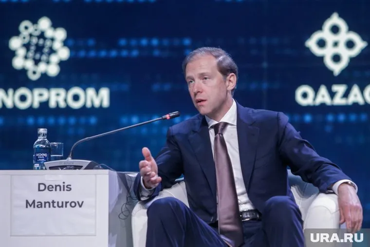 Вице-премьер РФ Денис Мантуров осенью может приехать в Сургут