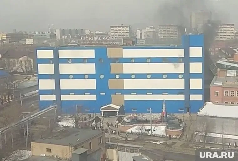 Пожар в ТЦ «Персей для детей» начался с верхнего этажа