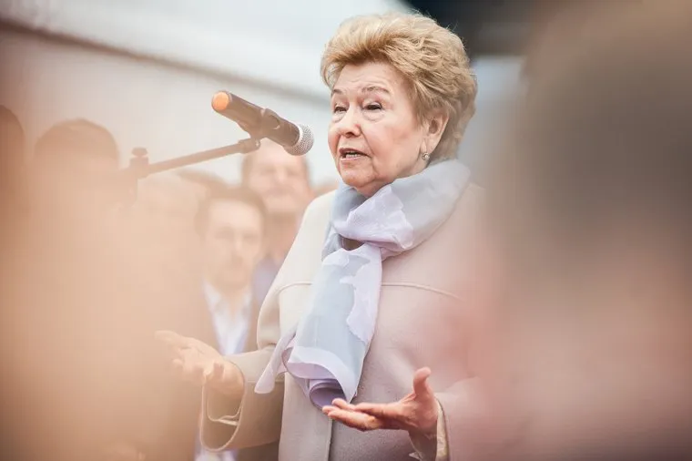 Скульптурная композиция, посвященная волейбольному клубу «Уралочка». Екатеринбург