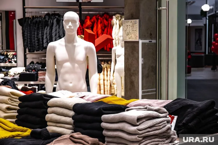 Заявившая об уходе из России одежная сеть H&M пытается найти нового владельца для местных активов