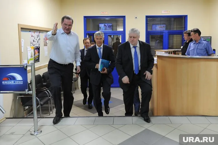 Петр Васильев (слева) ввел «стоп-лист» на телеканале ГТРК «Южный Урал»