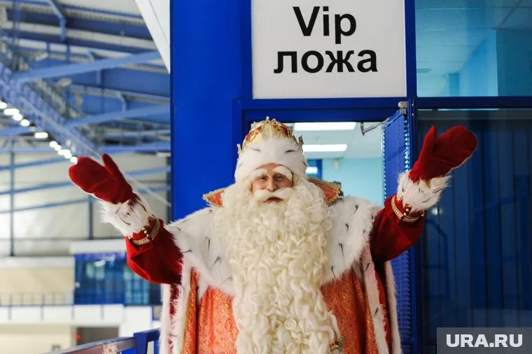 Резкий рост цен на поздравление Деда Мороза связан с пандемией коронавируса