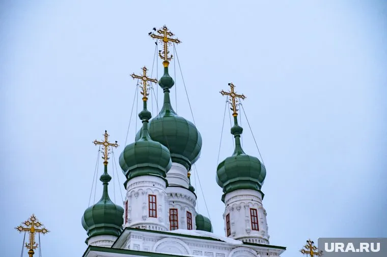 Многие прихожане украинских храмов голосуют против перехода в ПЦУ