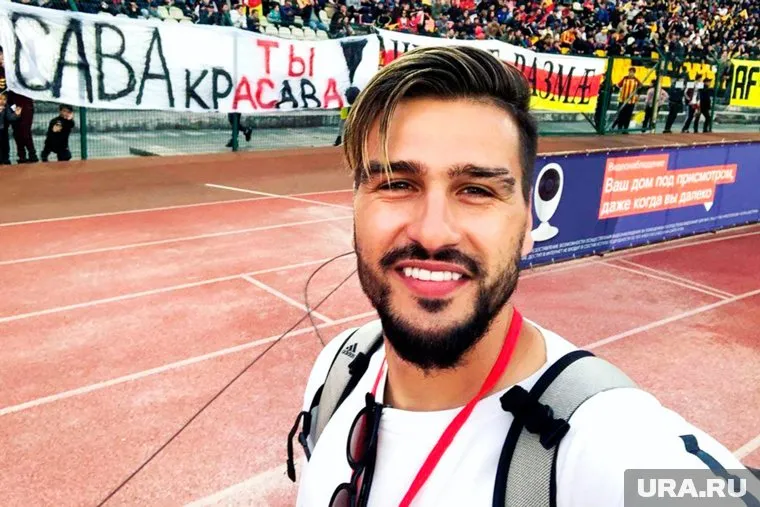 Популярный блогер оставил свой футбольный клуб, покинув Россию