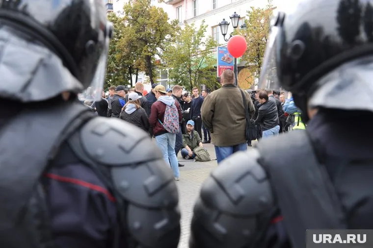 Силовики не дали пройти незаконной акции в центре Челябинска