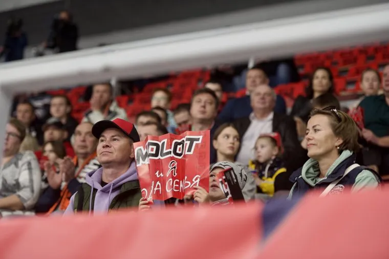 Хоккейный матч Молот (Пермь) - Сокол (Красноярск). УДС Молот. Пермь 