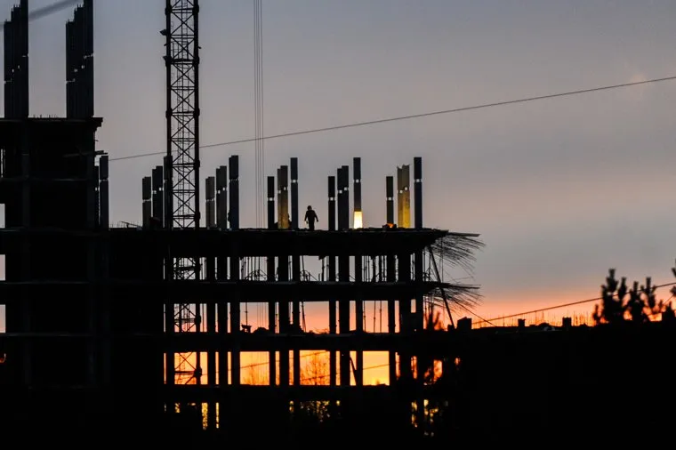 Стройка. Челябинск, жилье, новостройка, стройка, строитель, закат