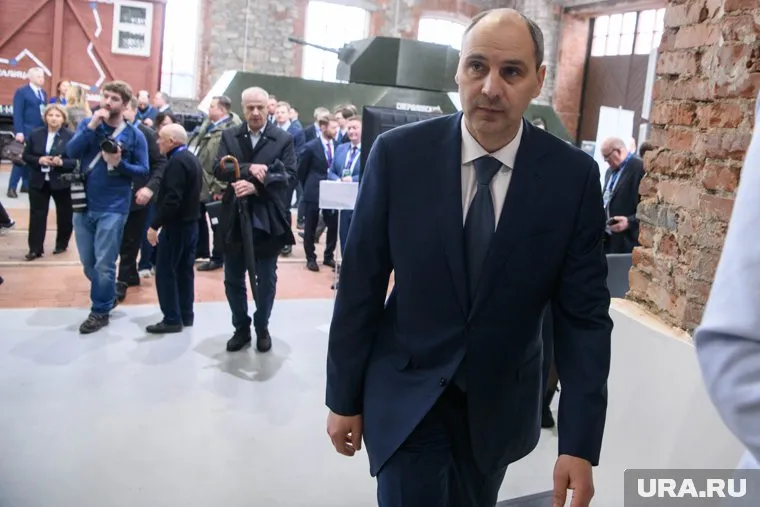 Денис Паслер с 26 марта работает врио свердловского губернатора