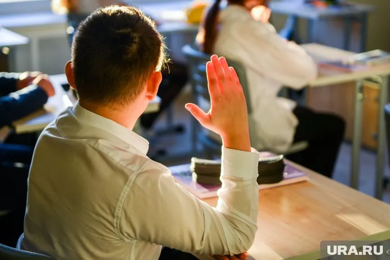 Телефон загорелся прямо во время урока