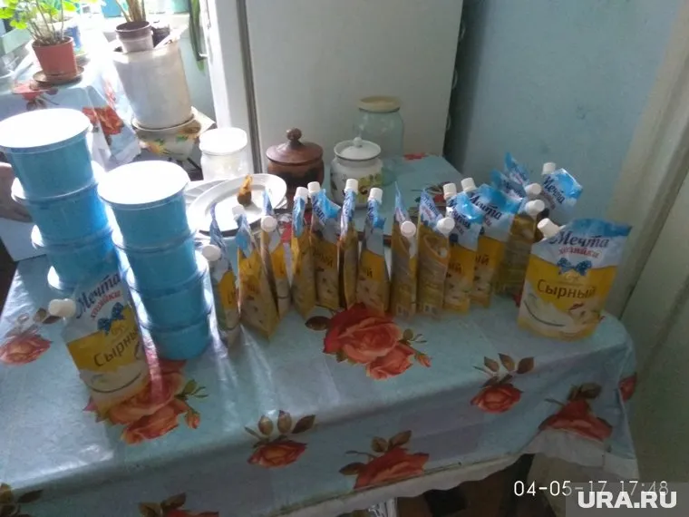 Ветерану труда в честь Дня Победы подарили целый мешок майонеза