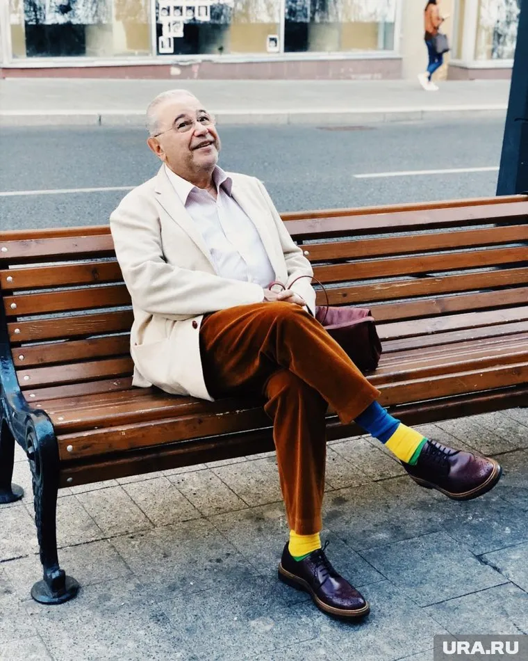 Артист опубликовал архивную фотографию