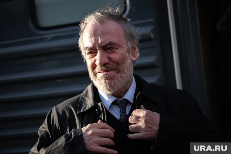 По словам Орлова, Гергиев знаком с Екатеринбургом очень давно