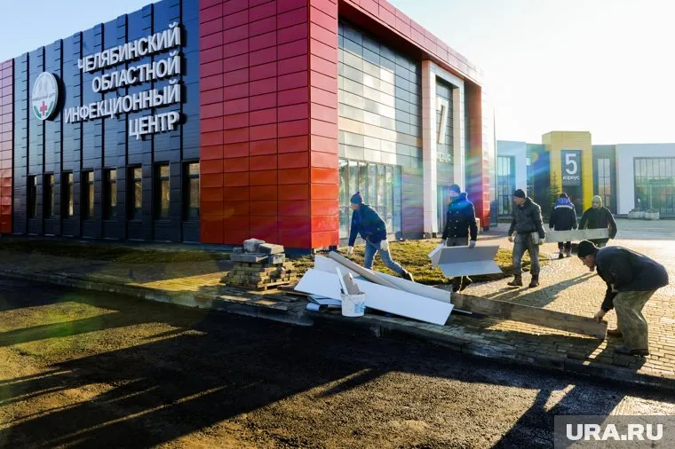 Во время строительства ковидного госпиталя произошла вспышка коронавируса