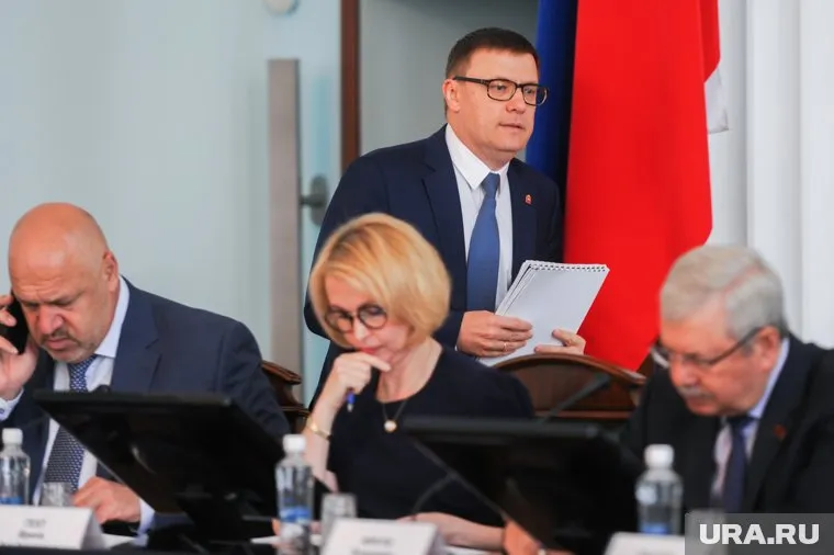 Алексей Текслер подписал постановления об отставке и назначении в двух министерствах