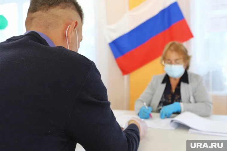 Жители Донбасса с российскими паспортами могут проголосовать на осенних выборах в Госдуму