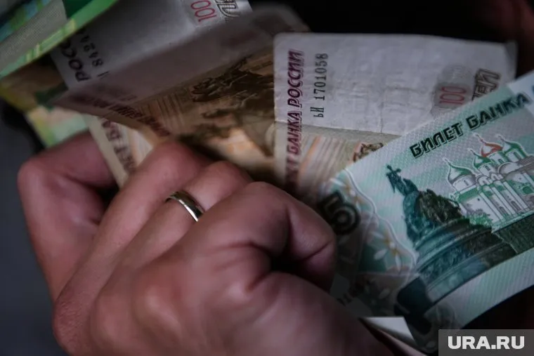 Самые высокие пенсии имеют госслужащие, рассказал Андрей Гиринский