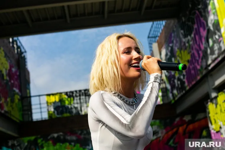 Клаву Коку приняли за звезду даже англоговорящие люди