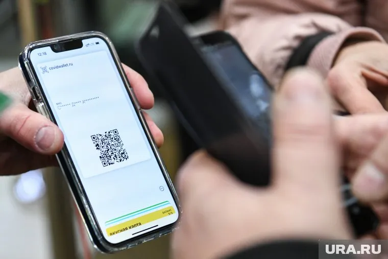 Введение QR-кодов в транспорте нарушит Конституцию РФ, считает Сергей Мирнов