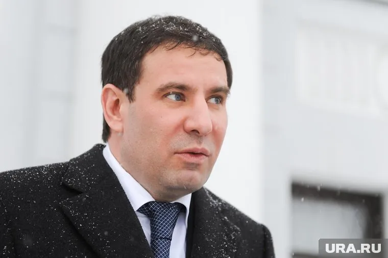 Приставы добрались до имущества Михаила Юревича