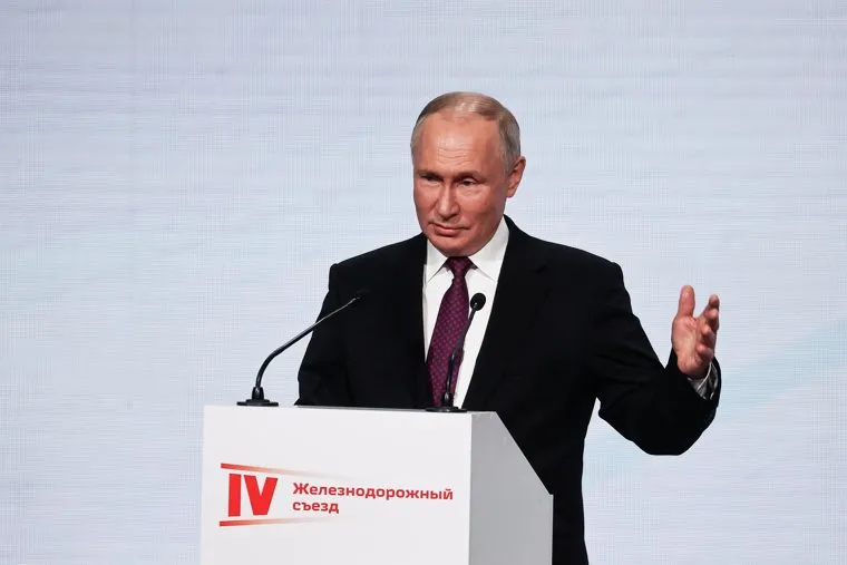 Владимир Путин на 4 съезде железнодорожников. Москва