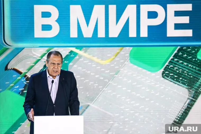 Россия отныне будет полагаться только на себя и дружественные страны, заявил Лавров