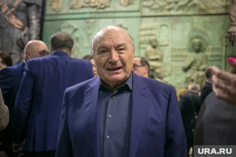 Михаил Жванецкий оставил сцену из-за возраста