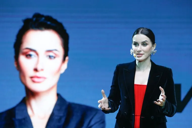 Битва ораторов: Тина Канделаки и Мария Захарова. Екатеринбург