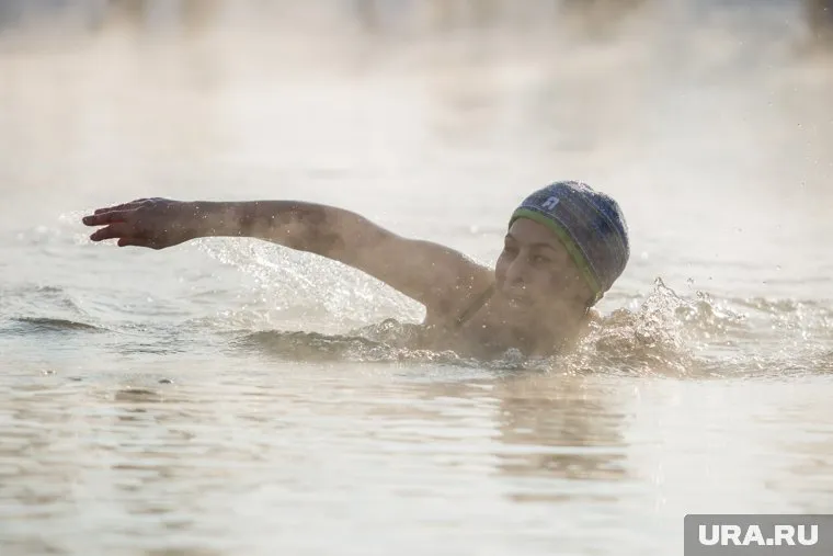 Зимнее плаванье на Ямале - редкий вид спорта