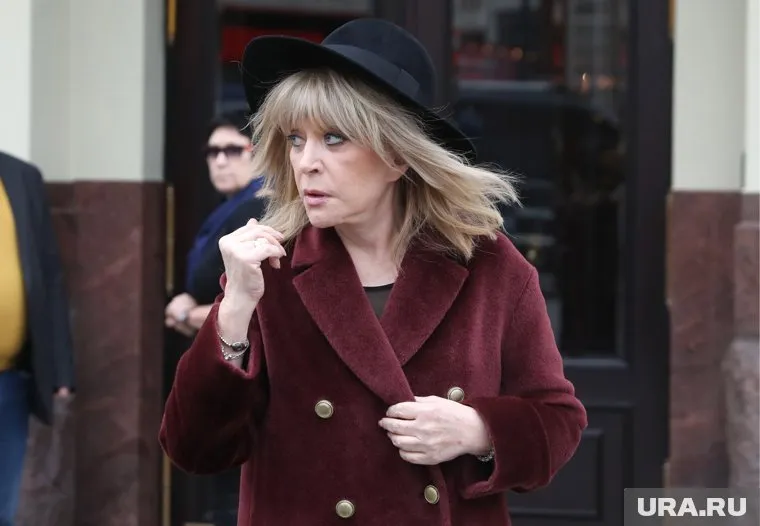 Некоторые поклонники Пугачевой поддержали ее молчание после теракта в «Крокусе»