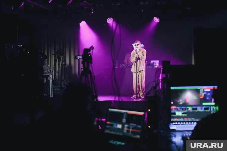 Для зрителей трансляции устроили масштабный онлайн-концерт