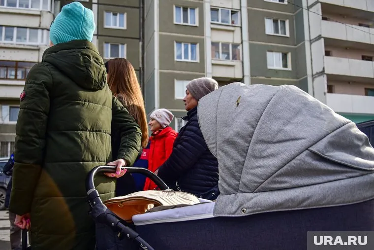 В Тюмени зарегистрировано 159 неработающих родителей с детьми до полутора лет