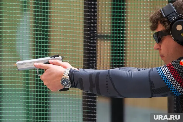 «Пистолет — это весомый аргумент»