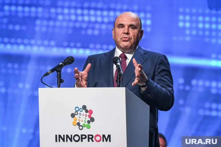 Все виды социальной помощи будут переведены в единый стандарт, сообщил Михаил Мишустин