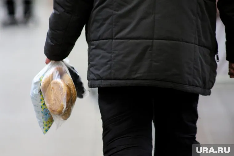 Покупатель обнаружил песок в пакете с молоком