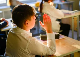 Сколько стоят услуги репетиторов по школьным предметам в Челябинске