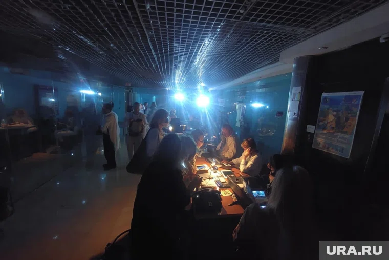 В Каракасе, где расположена военная база, пропало электричество