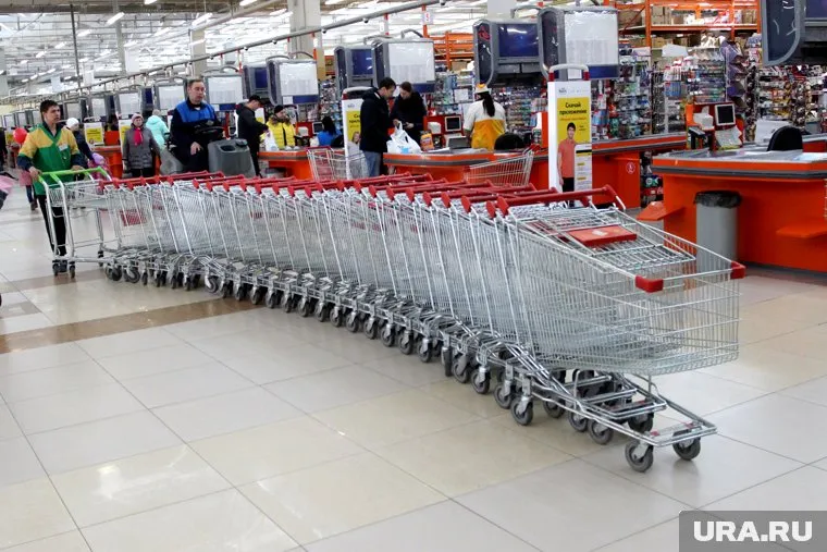 Ученые уверены, что на ручках тележек можно встретить споры плесневых грибов и золотистый стафилококк