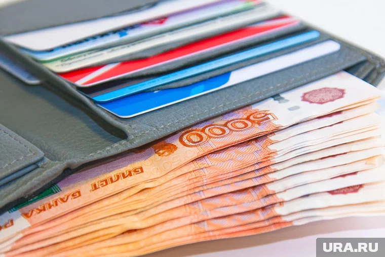 Если ПДН варьируется от 50 до 80%, банк может выдать некоторое количество кредитных продуктов, заявил Мехтиев