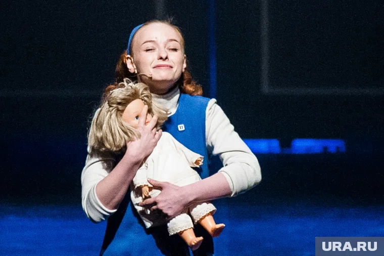 В постановке задействованы более 30 участников от 8 до 24 лет