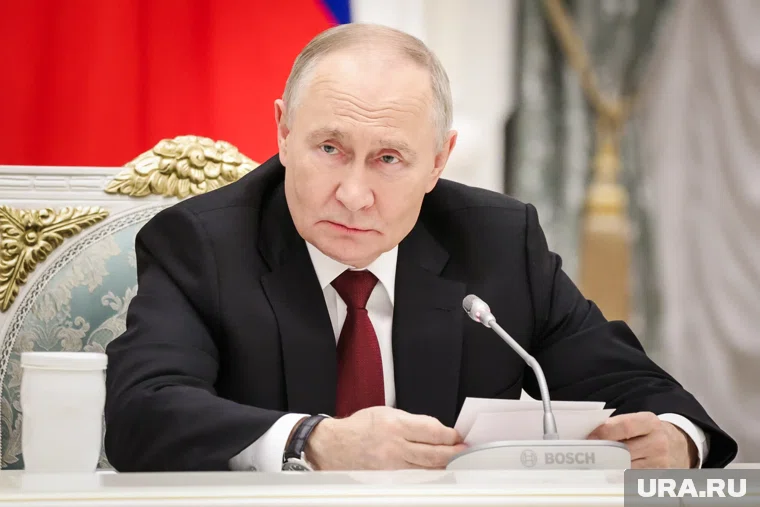 Владимир Путин обсудил с военными значительные успехи ВС РФ на СВО
