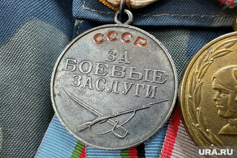 Кроме «Золотой звезды», у Лещенко было много боевых наград