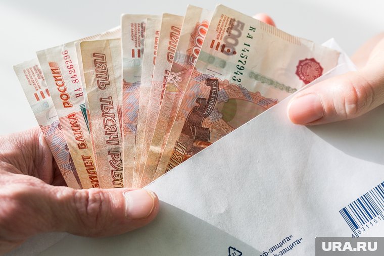 ВТБ требует от строителя футбольного манежа в Перми вернуть заем с процентами