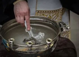 Жителям ЯНАО перестали выдавать святую воду