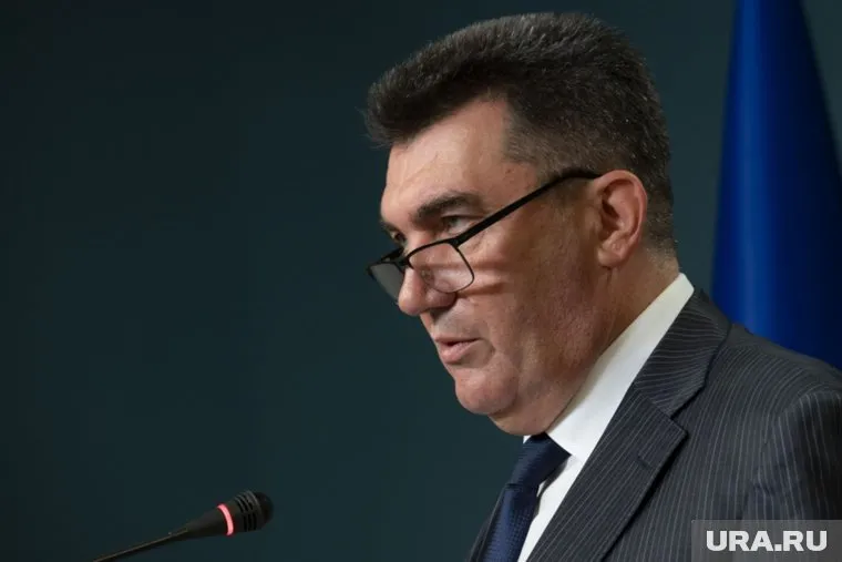 Пусть Эммануэль Макрон отдаст Бордо другому государству, заявил Алексей Данилов