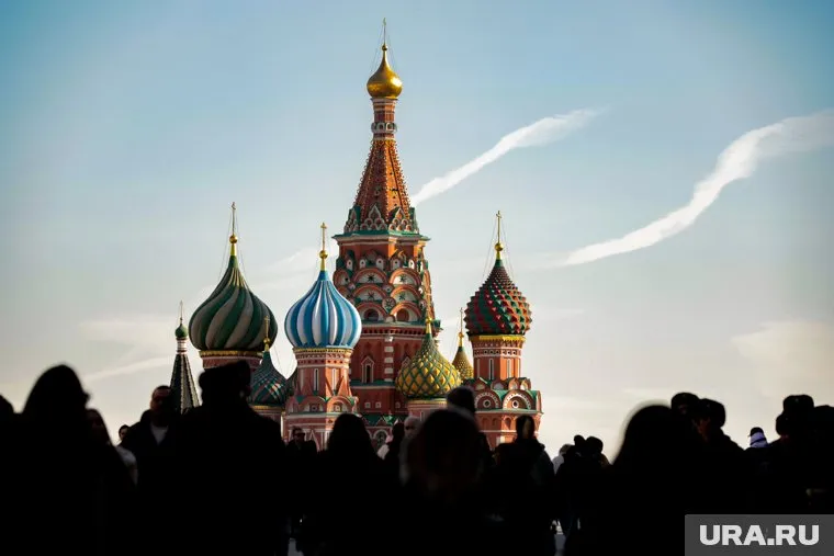 Жители Москвы сообщают о взрывах, подтверждена атака дронов